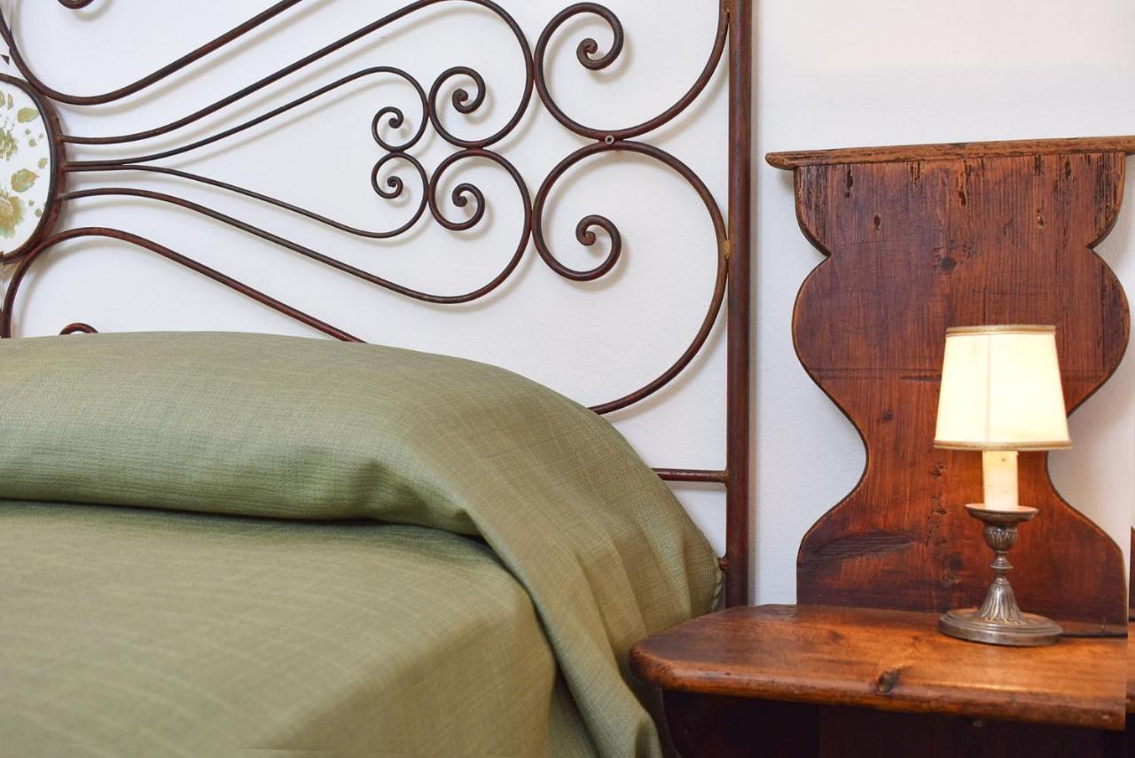 Historical Downtown Apartment *