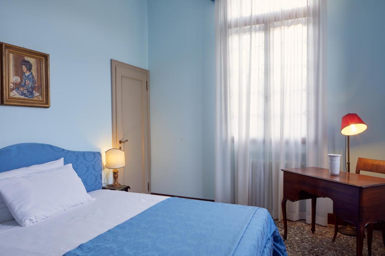 Historical Downtown Apartment *