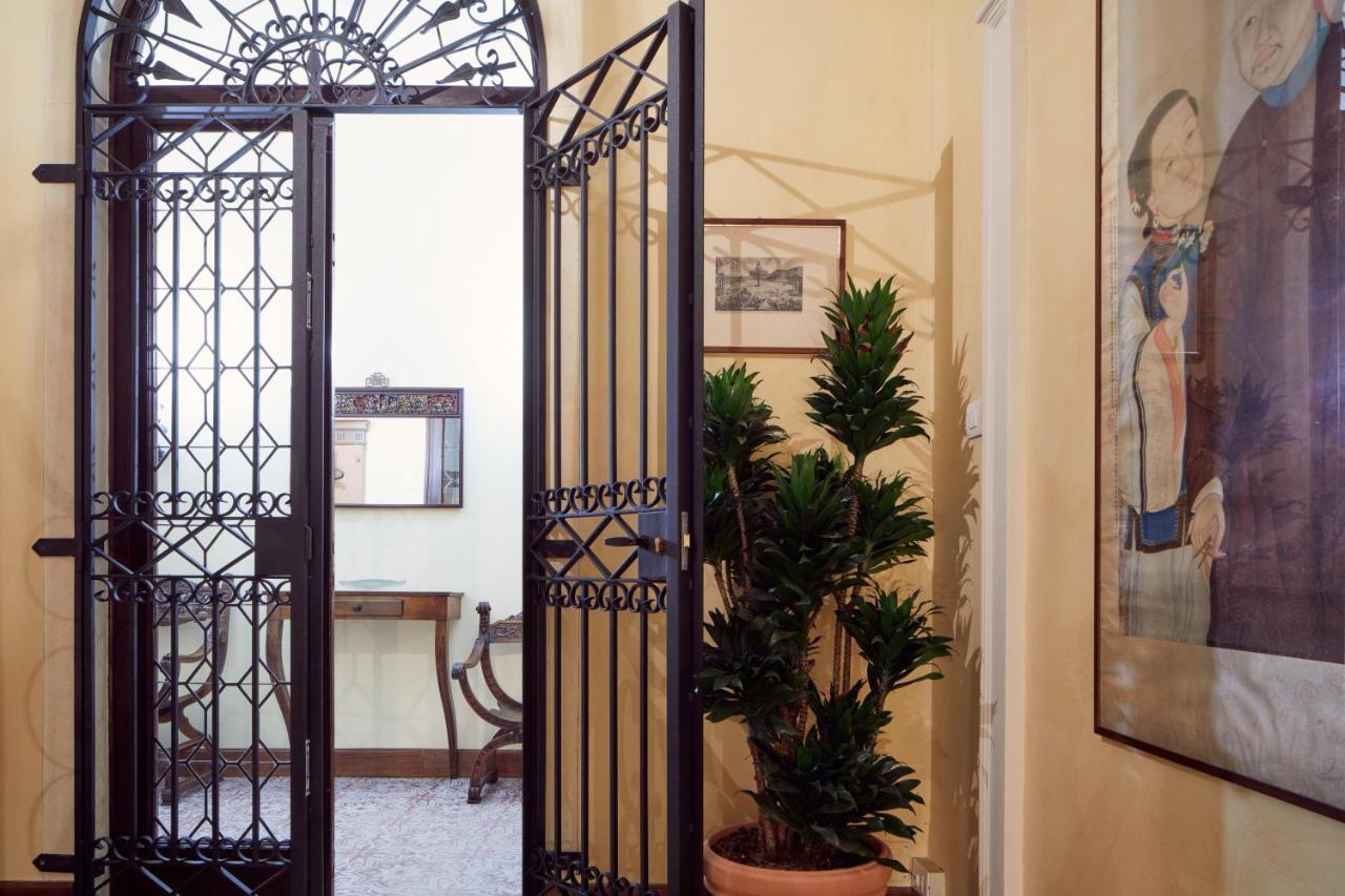 Historical Downtown Apartment